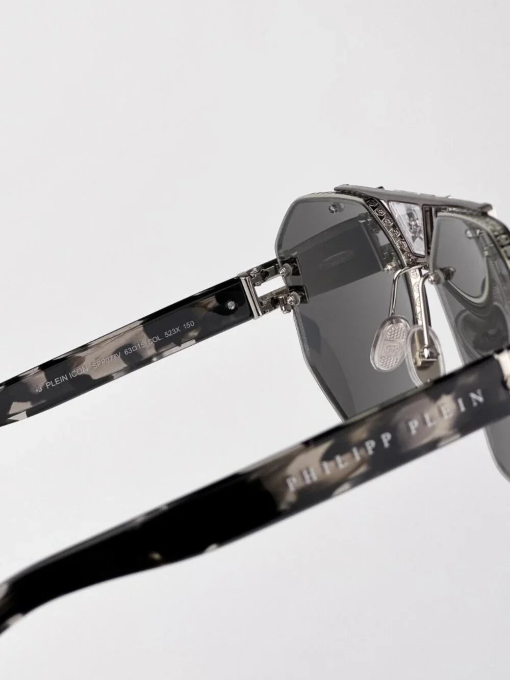 Philipp Plein Men’s Sunglasses Palladium Grey Pilot Silver Mirror SPP077V 523X
